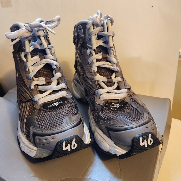 Balenciaga Runner High-Top Sneakers size 13 BNWB - Picture 11 of 16